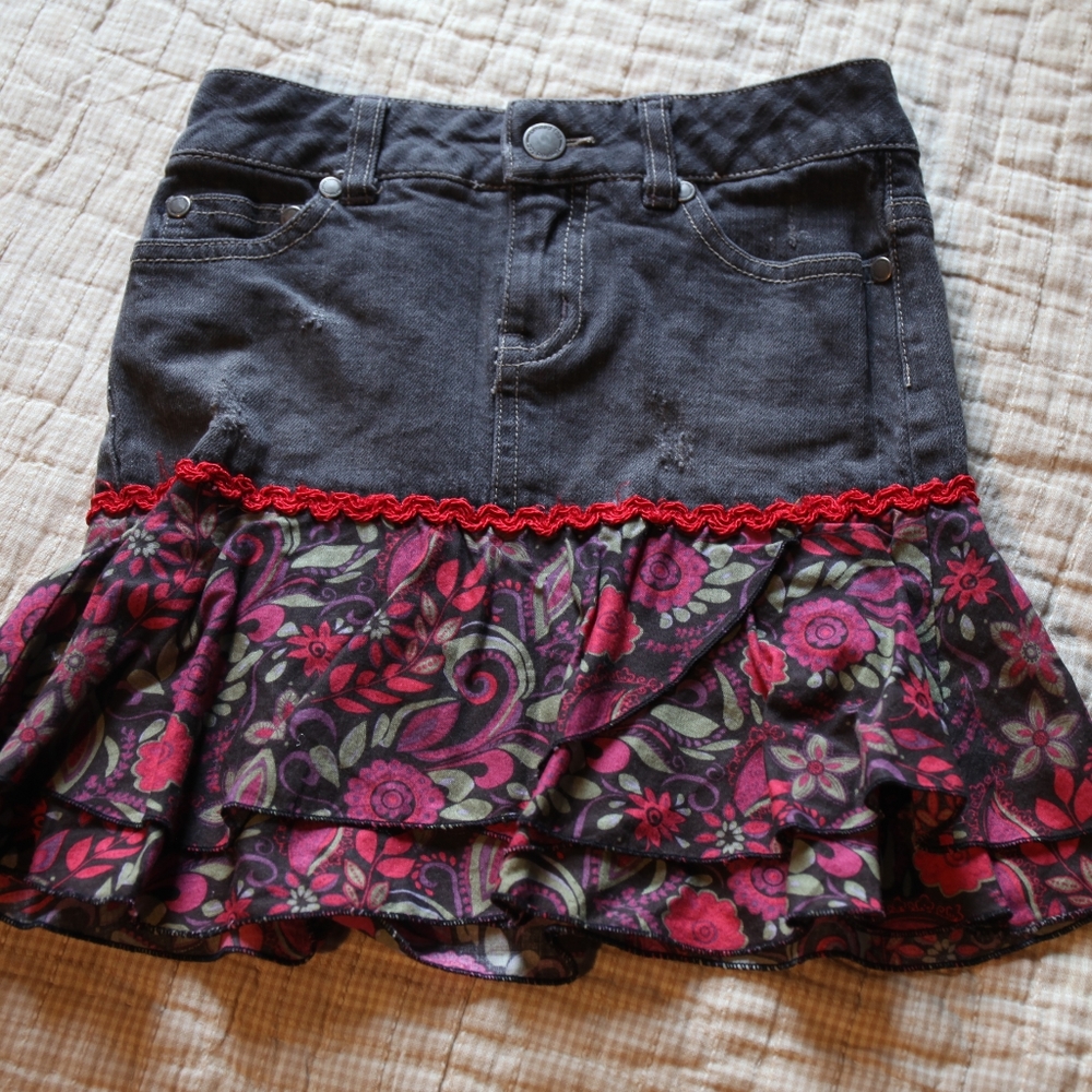 Limited Too Size 6 Skirt